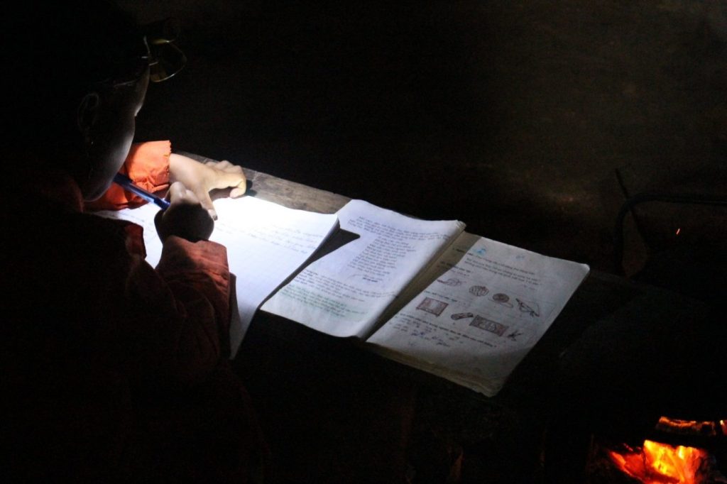 NEWS 25 am-industries-vietnam-studious-scholarship-2
