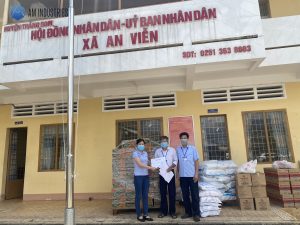 AM Representatives gave gifts to the local authorities